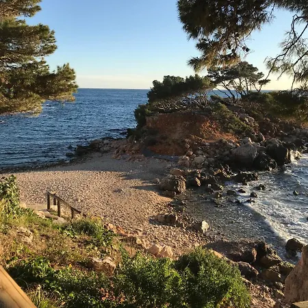 Ferienhaus Lucienne , T2 4 Etoiles Avec Garage, Dans Les Calanques
