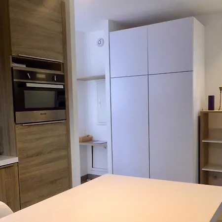 Lucienne , T2 4 Etoiles Avec Garage, Dans Les Calanques Ferienhaus *